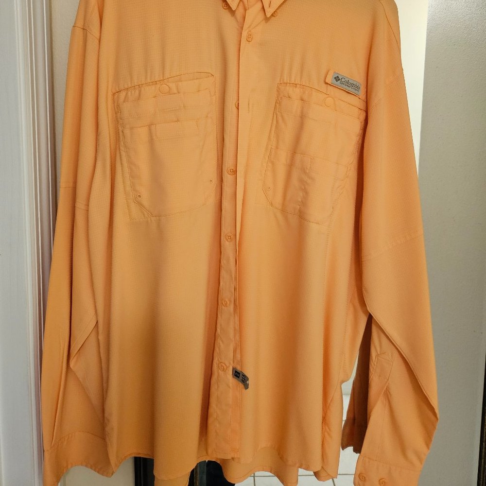 COLUMBIA SPORTSWEAR LONG SLEEVE SIZE L